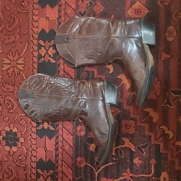 VINTAGE DISTRESSED BROWN COWBOY BOOTS - Picture 5 of 12